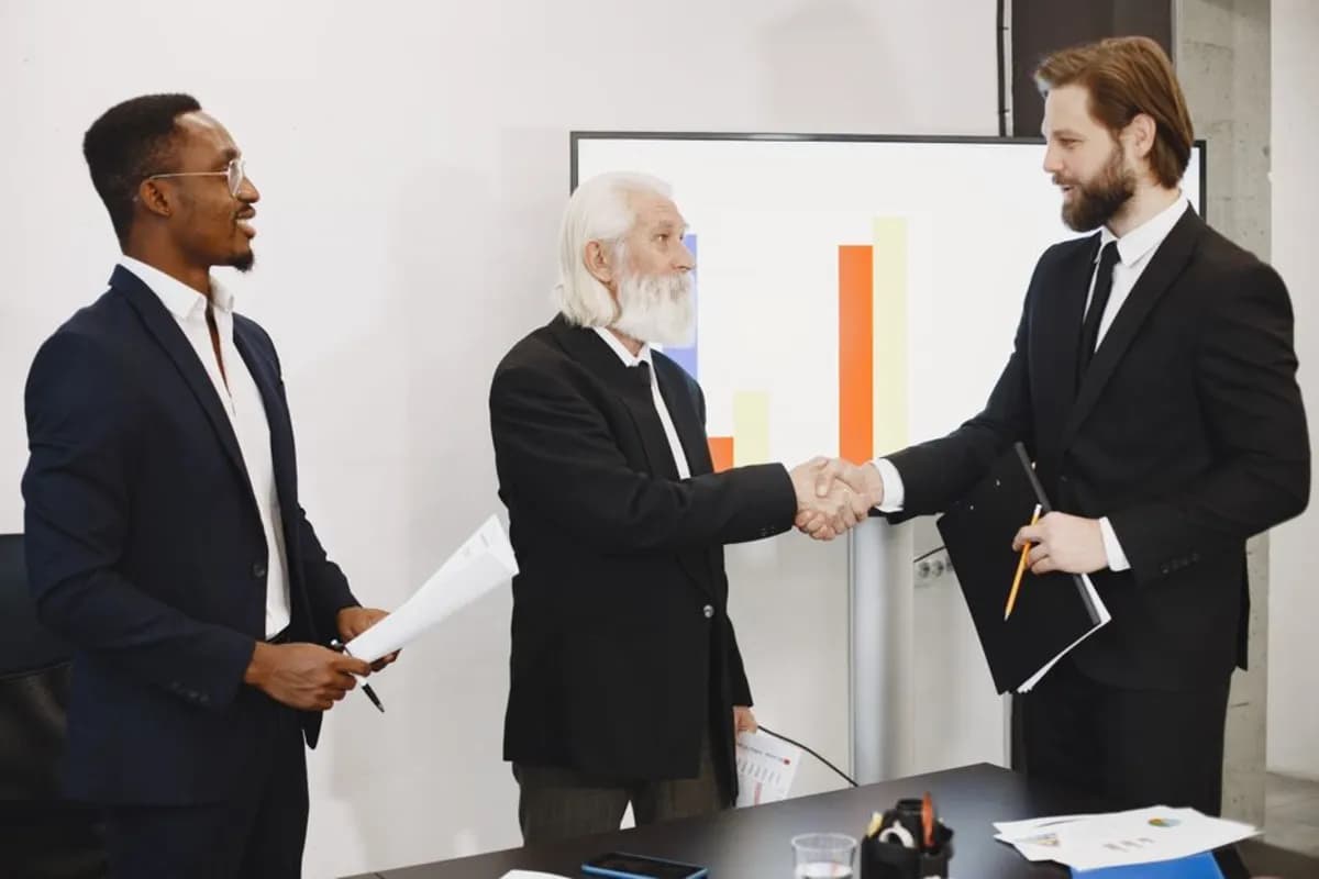 Reunión comercial entre empresas del sector de la construcción