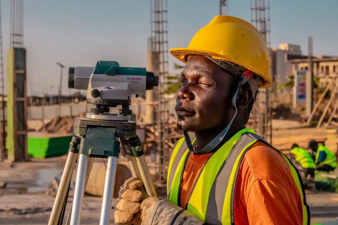Trabajo técnico de agrimensura y topografía en campo